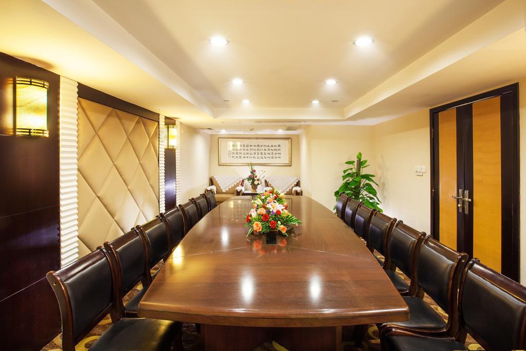 Yutong Hotel กวางโจว ภายนอก รูปภาพ